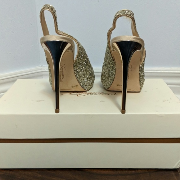 Vince Camuto Pavi Heels - Picture 3 of 4